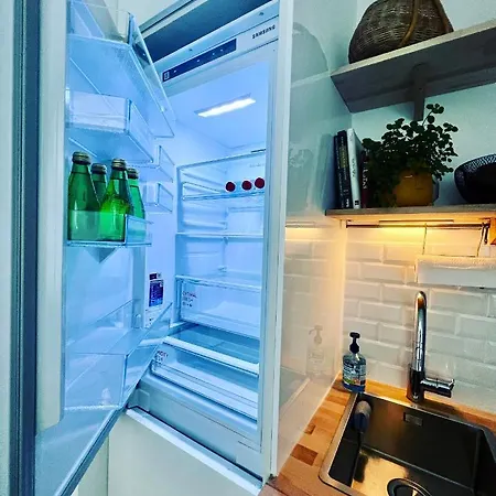 5 Stars 2-br In Center , Air Conditioner , Elevator *